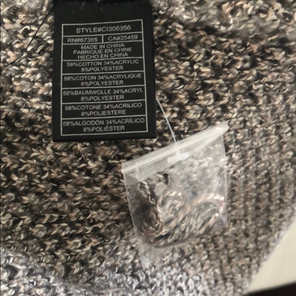 Cupcakes and Cashmere sweater jacket - Picture 5 of 5